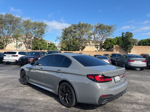 Used 2021 BMW 530e w/ M Sport Package image 5