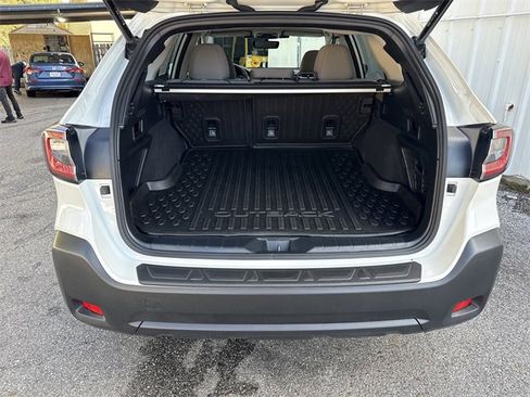 Used 2025 Subaru Outback Premium w/ Popular Package #1A image 29