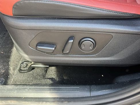 Used 2023 Kia Sportage SX image 24