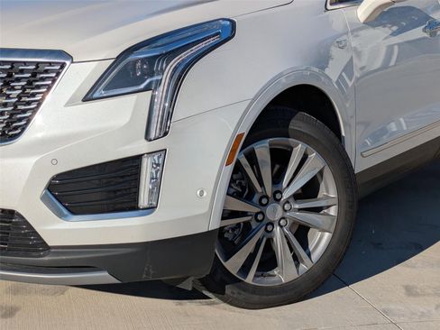 New 2025 Cadillac XT5 Premium Luxury w/ Technology Package FWD image 7
