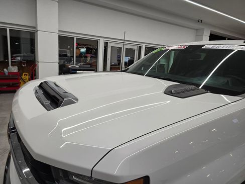 Used 2025 Chevrolet Silverado 2500 LT w/ Convenience Package image 10