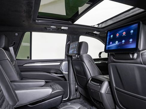 Used 2026 Cadillac Escalade V w/ LPO, ONYX Package AWD/4WD image 18