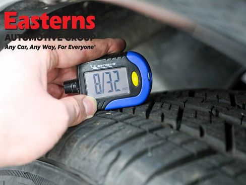 Used 2022 Nissan Armada SV w/ SV Appearance Package image 31