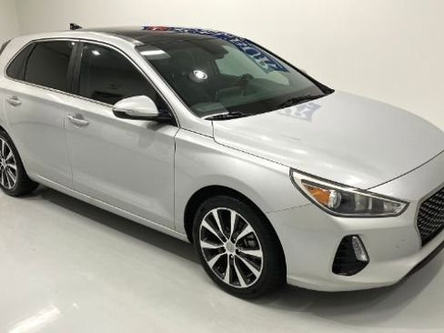 Used 2019 Hyundai Elantra GT w/ Style Package 02 FWD image 10