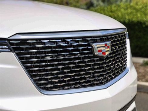Used 2023 Cadillac XT6 Premium Luxury AWD/4WD image 10
