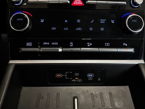 Used 2025 Hyundai Santa Fe SEL FWD image 25