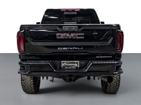 Used 2022 GMC Sierra 2500 Denali w/ Denali Ultimate Package AWD/4WD image 7