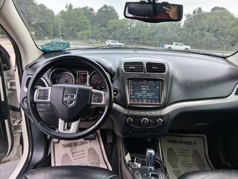 Used 2017 Dodge Journey Crossroad w/ Popular Equipment Group FWD image 13