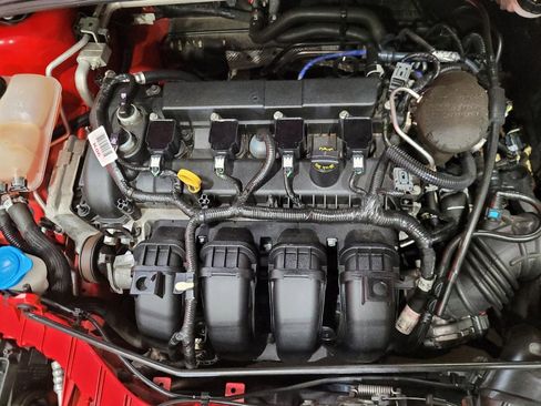 Used 2016 Ford Focus SE FWD image 30