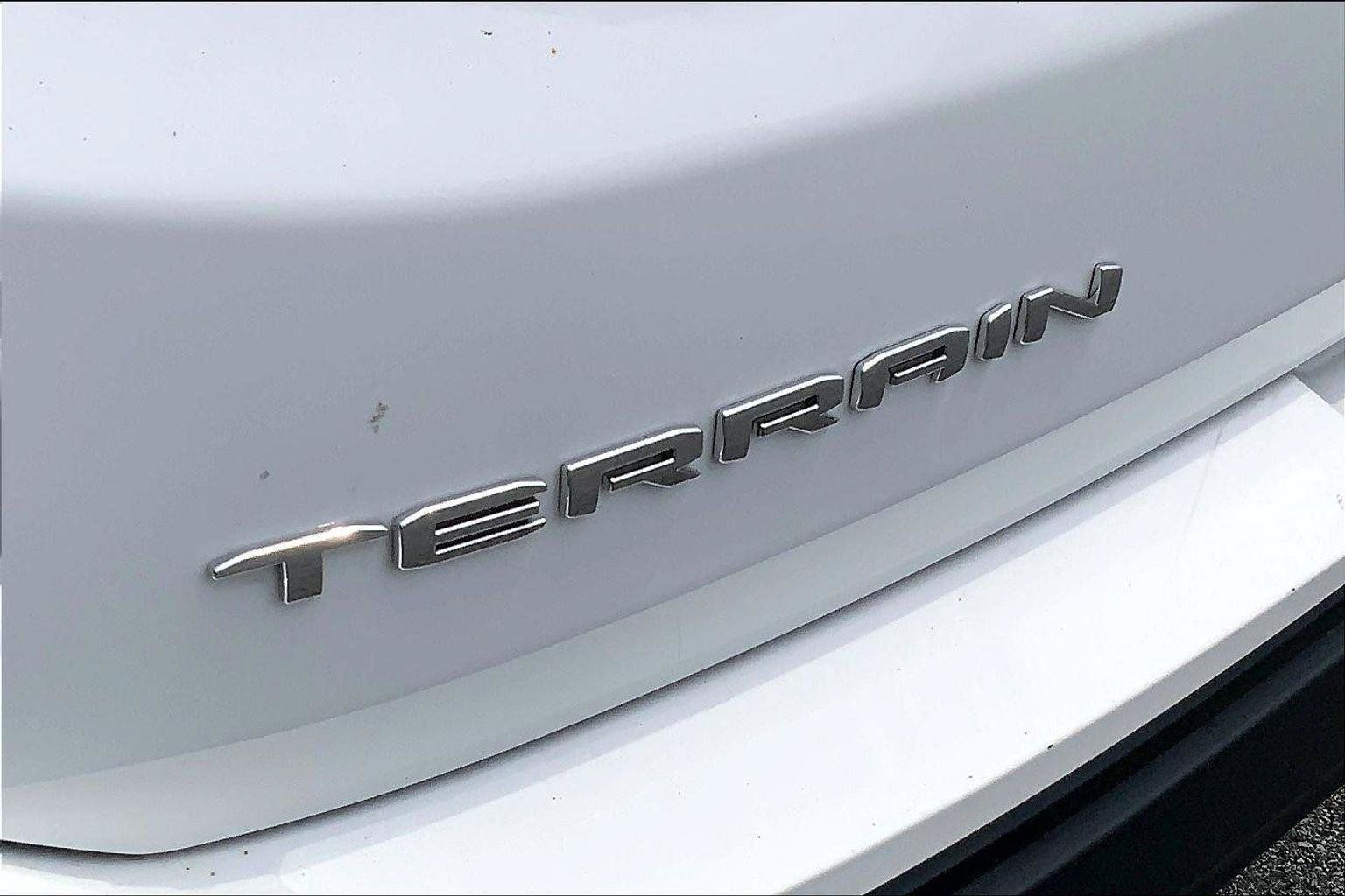 Used 2024 GMC Terrain SLE AWD/4WD image 30