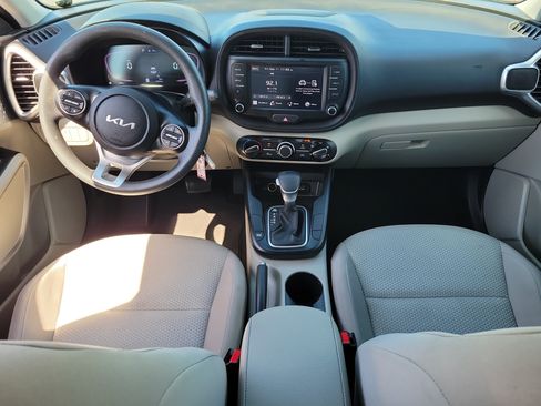 Used 2024 Kia Soul LX FWD image 14