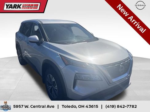 Used 2023 Nissan Rogue SV AWD/4WD image 1