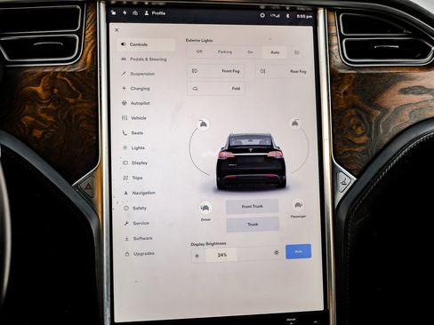 Used 2017 Tesla Model X 75D image 27