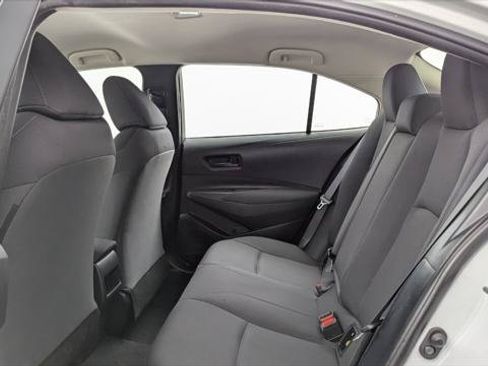 Used 2022 Toyota Corolla LE FWD image 17