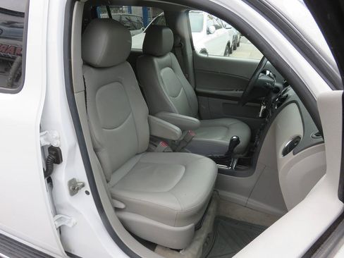 Used 2011 Chevrolet HHR LT FWD image 11