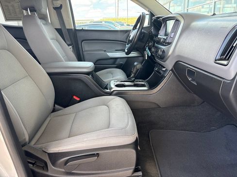 Used 2018 Chevrolet Colorado LT w/ LT Convenience Package RWD image 15