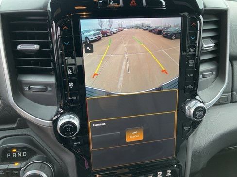 Used 2024 RAM 2500 Big Horn w/ Safety Group image 19