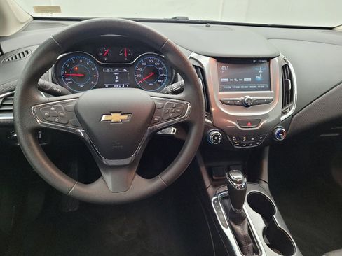 Used 2017 Chevrolet Cruze LT image 22