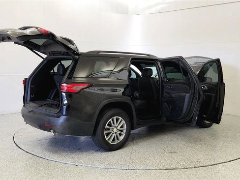 Used 2022 Chevrolet Traverse LT AWD/4WD image 12