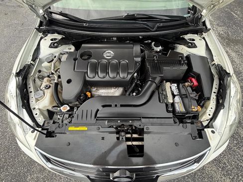 Used 2011 Nissan Altima 2.5 SL w/ 2.5SL Pkg FWD image 39