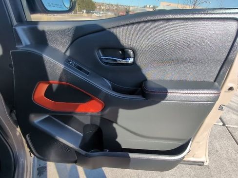 Used 2024 Nissan Frontier PRO-4X w/ Off-Road Protection Package image 33