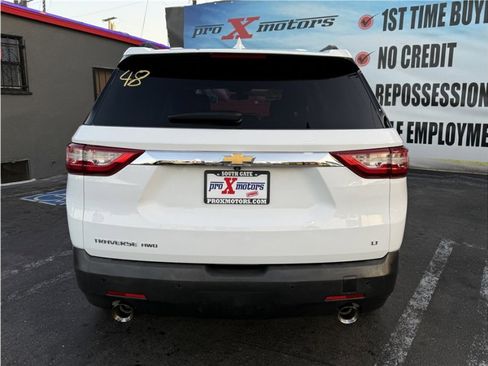 Used 2021 Chevrolet Traverse LT image 5