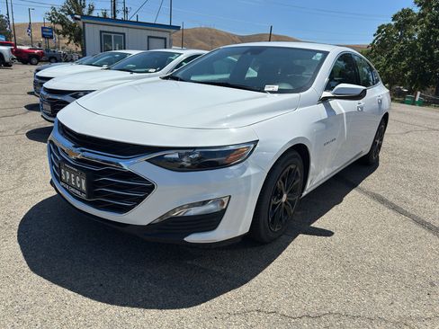 Used 2024 Chevrolet Malibu LT FWD image 22