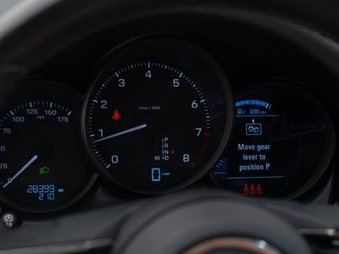 Certified 2024 Porsche Macan AWD/4WD image 22