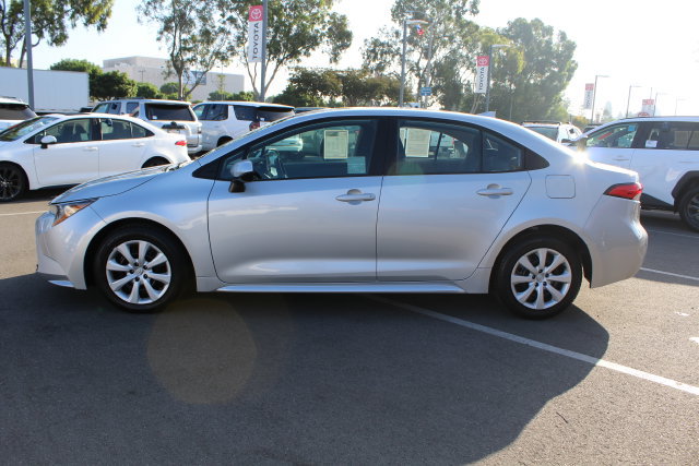 Certified 2025 Toyota Corolla LE FWD image 7