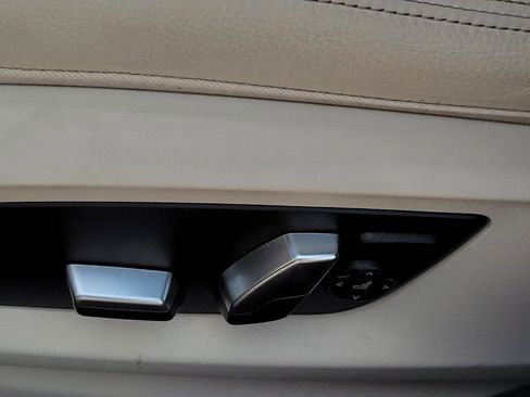 Certified 2023 BMW 530i w/ Convenience Package image 29