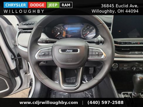 Used 2024 Jeep Compass Latitude AWD/4WD image 16