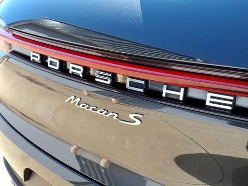 Used 2021 Porsche Macan S image 27