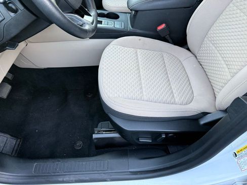 Used 2020 Ford Escape SE Sport AWD/4WD image 9