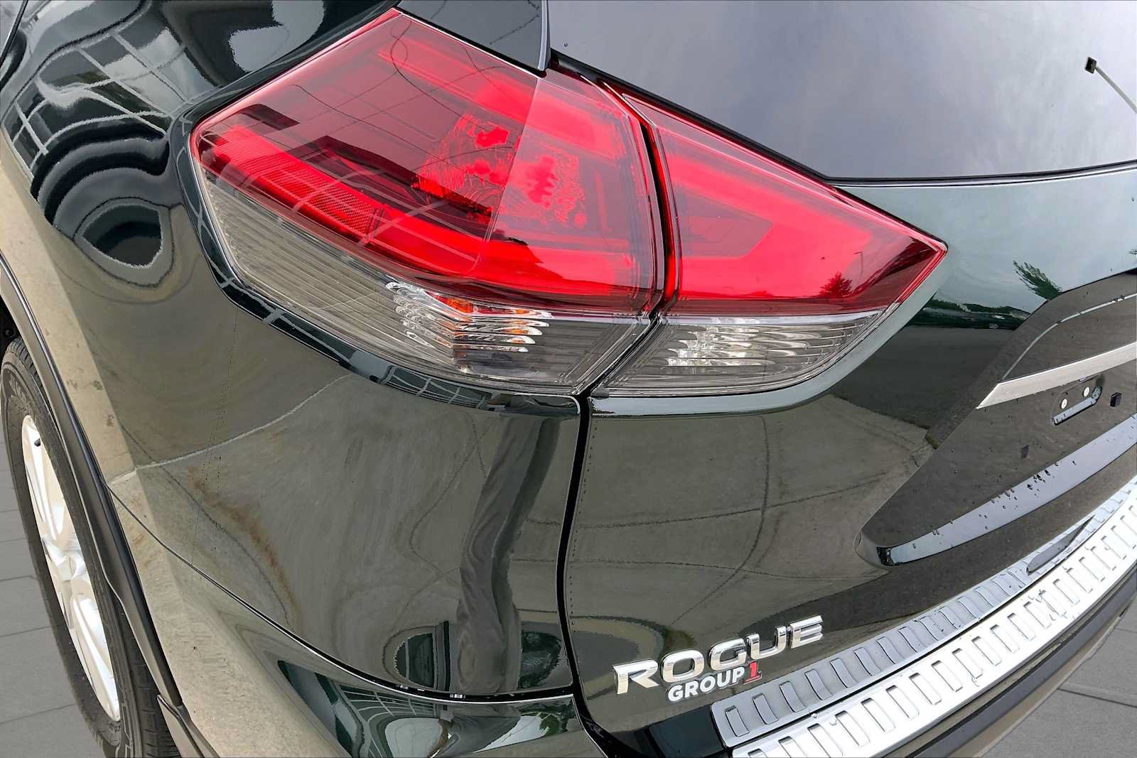 Used 2019 Nissan Rogue SV AWD/4WD image 26