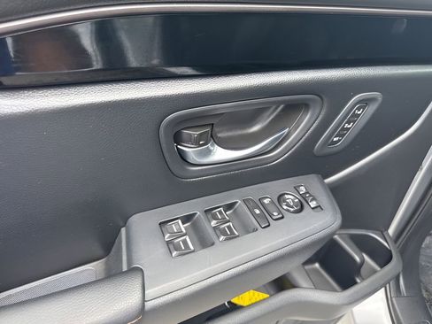 Used 2025 Honda Pilot TrailSport image 28