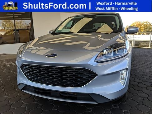 Certified 2022 Ford Escape SEL w/ Class II Trailer Tow Package image 1