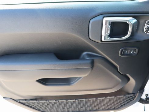 New 2025 Jeep Wrangler Unlimited Rubicon w/ Convenience Group image 15