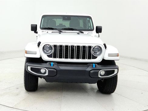 Used 2024 Jeep Wrangler Unlimited Sahara w/ Technology Group AWD/4WD image 8
