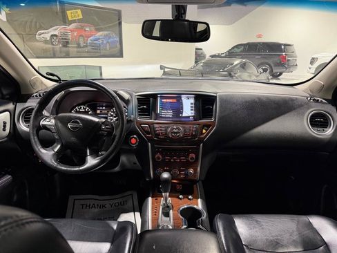Used 2018 Nissan Pathfinder Platinum w/ Cargo Package AWD/4WD image 23