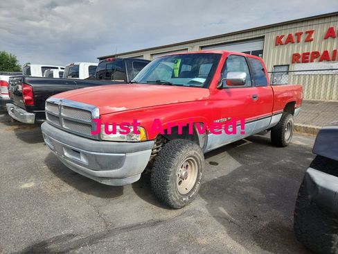 Used 1996 Dodge Ram 1500 Truck 4x4 Club Cab image 3