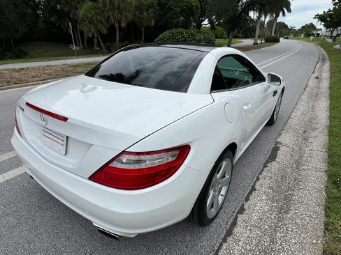 Used 2015 Mercedes-Benz SLK 250 w/ Premium Package image 36