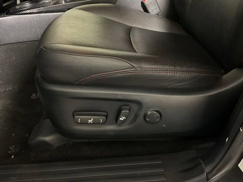 Used 2018 Toyota 4Runner TRD Off-Road AWD/4WD image 22