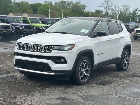 Used 2024 Jeep Compass Limited AWD/4WD image 7