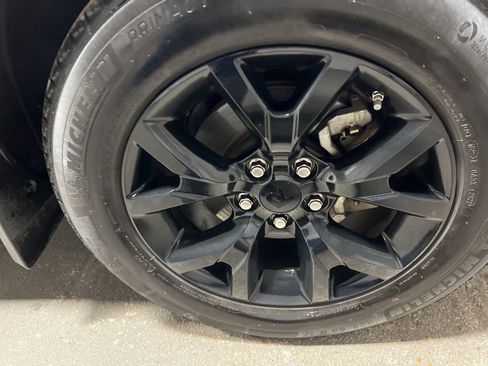 Used 2022 Toyota RAV4 LE image 40