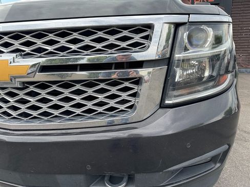Used 2017 Chevrolet Tahoe LT w/ LT Signature Package RWD image 5