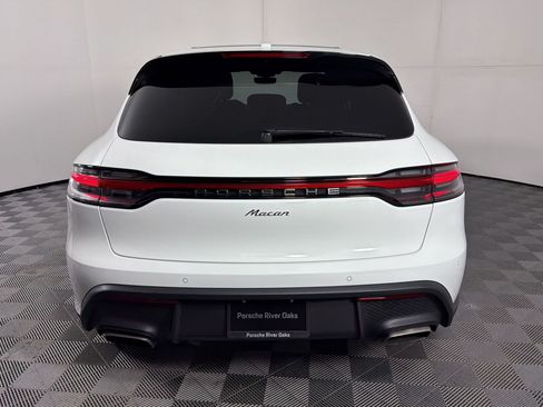 Used 2026 Porsche Macan AWD/4WD image 10