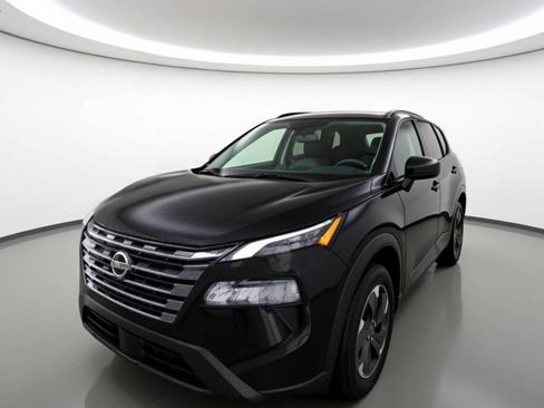 Used 2025 Nissan Rogue SV FWD image 3
