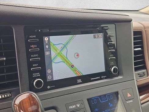 Used 2019 Toyota Sienna Limited FWD image 13