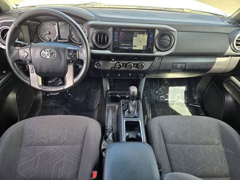 Used 2017 Toyota Tacoma TRD Sport w/ Tow Package RWD image 13