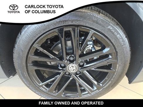 Used 2025 Toyota Camry SE w/ Convenience Package FWD image 10